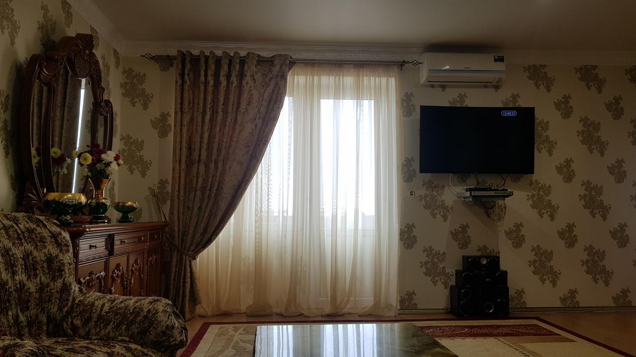 Люкс Апартаменты Центр Sochumi Exterior foto